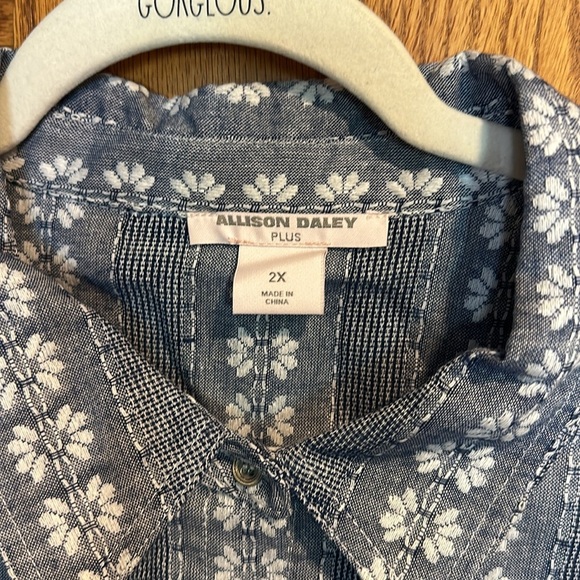 Allison Daley Button Down Shirt - Picture 2 of 6